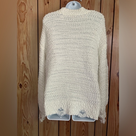 Cato Women’s white cardigan button up size L v-neck pockets sweater puff Sleeves - Picture 2 of 16